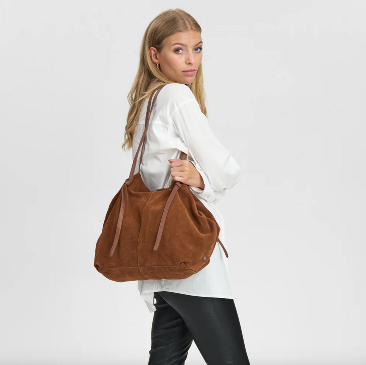 Vakker ruskinnshopper - Cognac