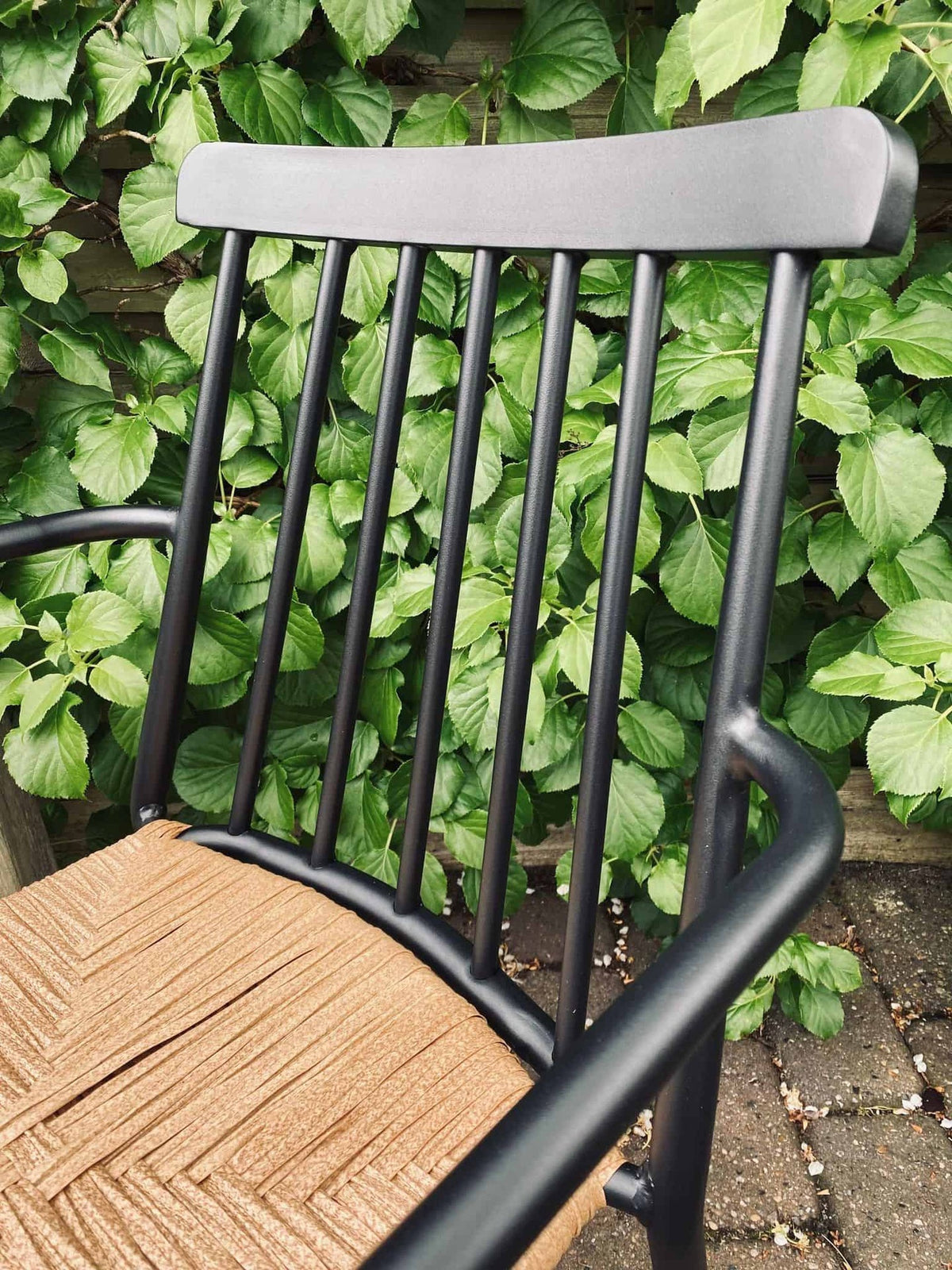 Tremmestol i sort aluminium / rattan - VIAMAJA.DK