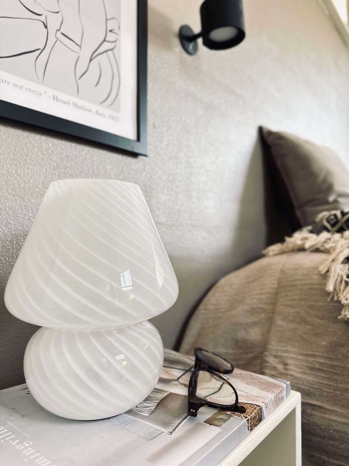 Mushroom Small – Hvitt munnblåst glass