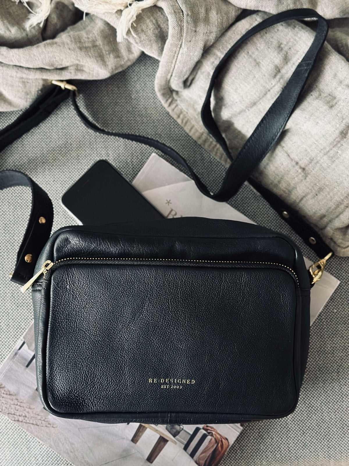 Crossover Aigo black / gold - Big