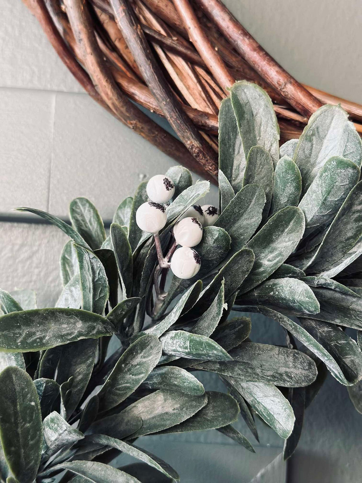 Krans med hvite bær