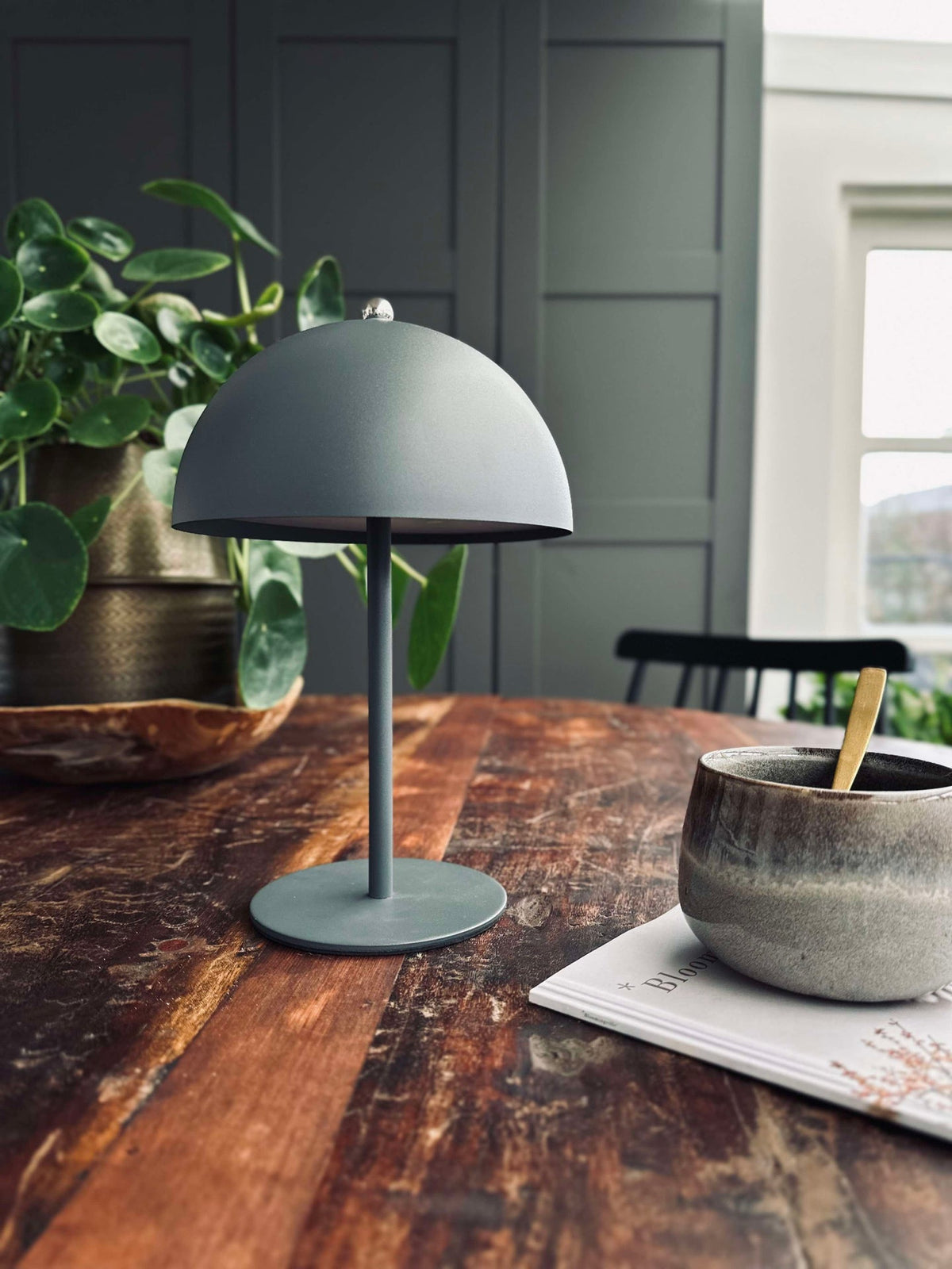 LED touch bordlampe, beige og grå