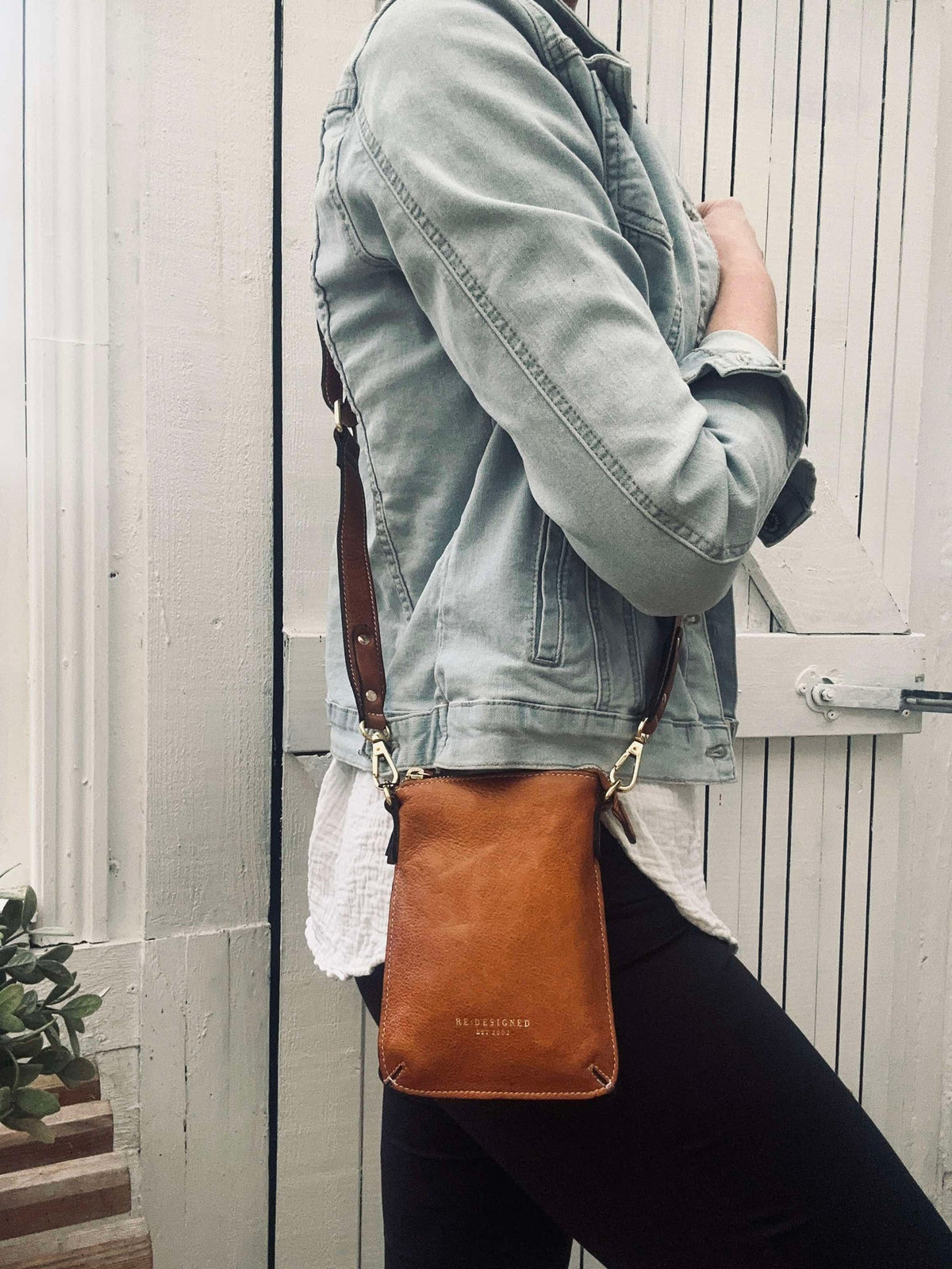 Crossover mobilveske - Nava Cognac