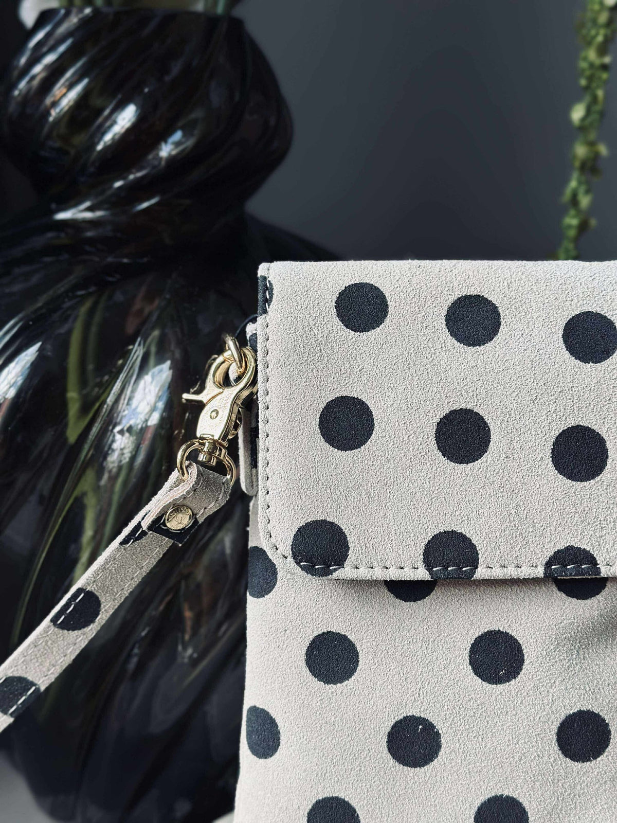 Mobilveske Blacks dots