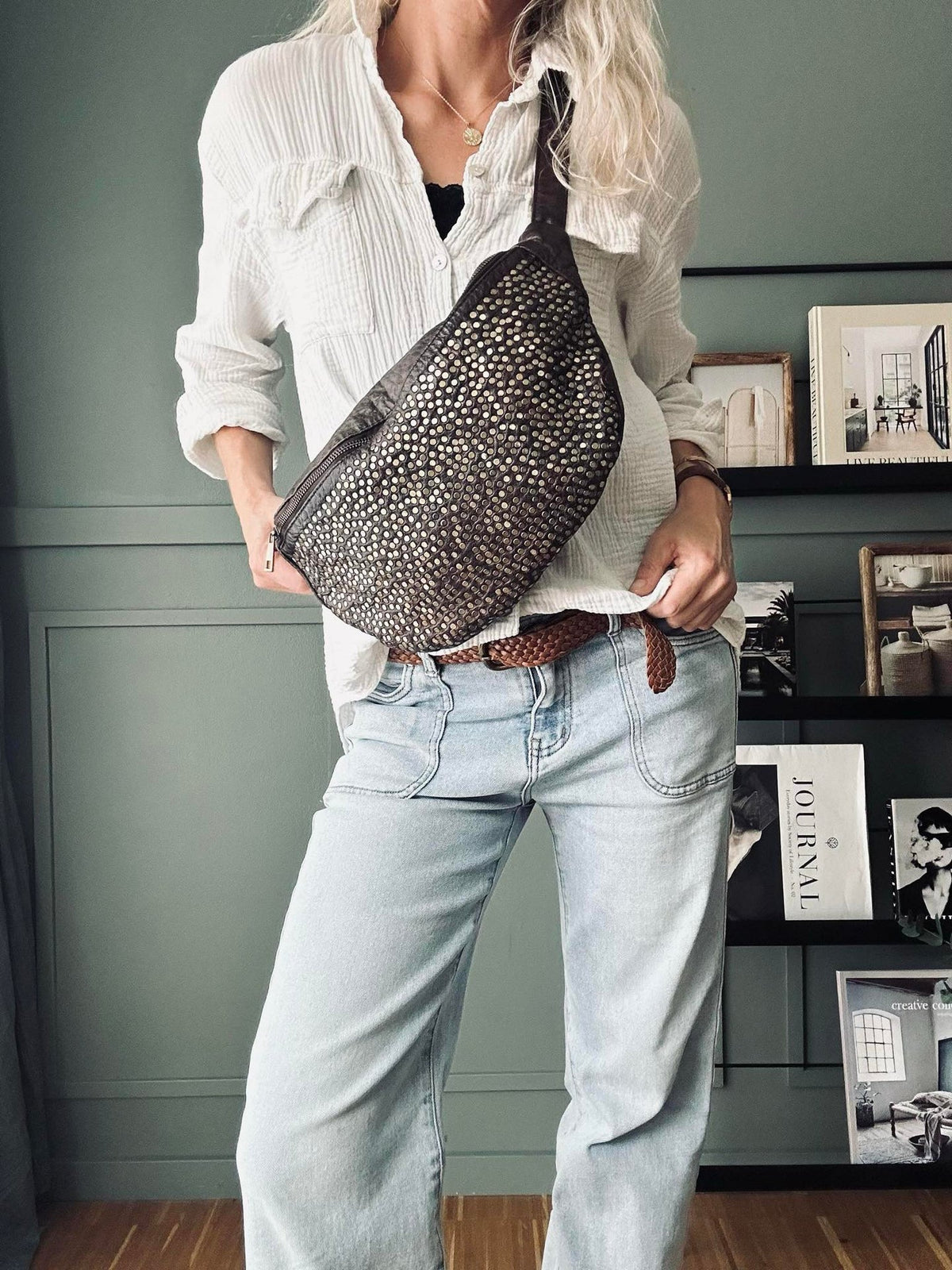 Bumbag Deluxe med nitter - Brun