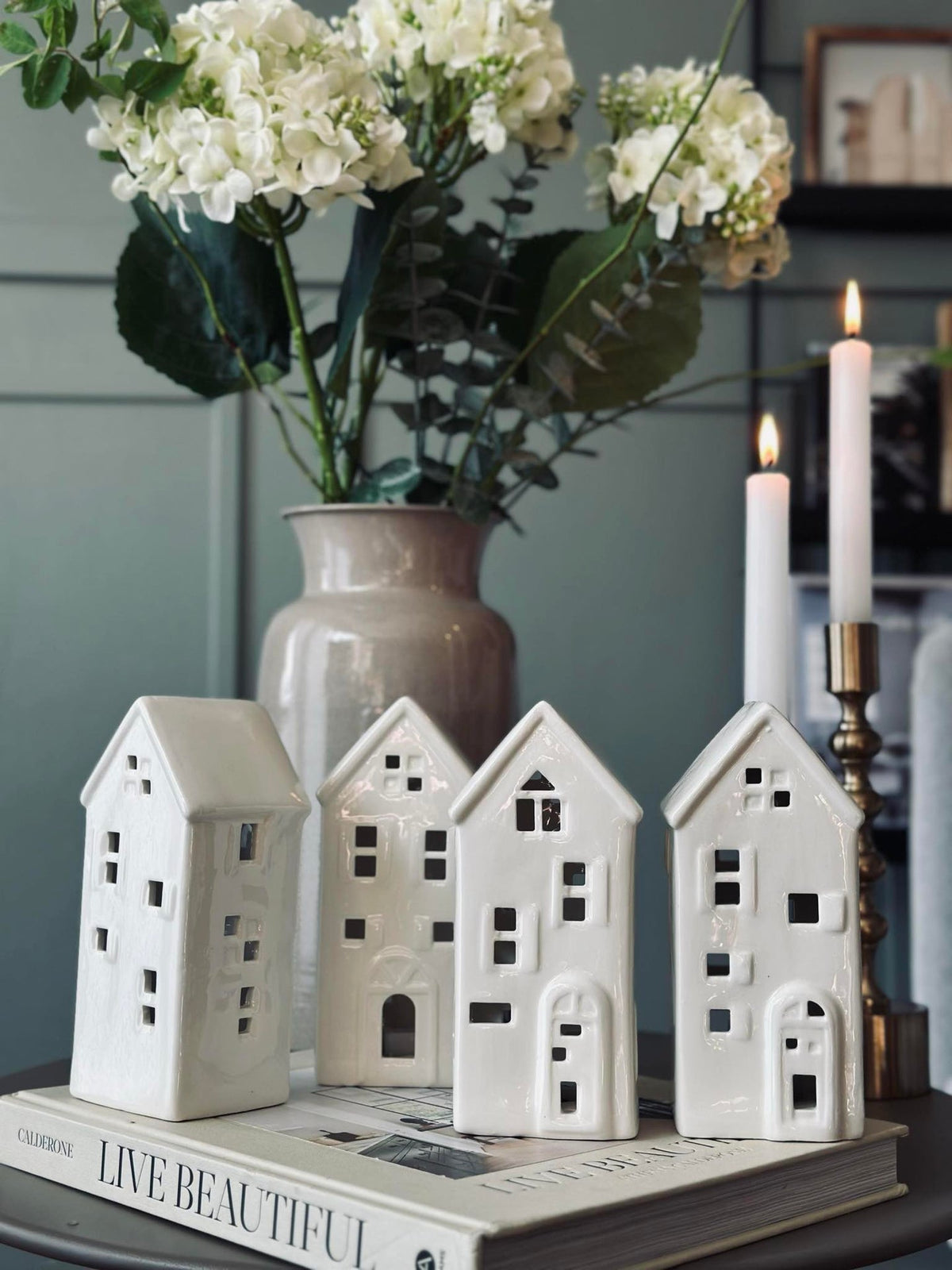 Lyshus med LED - WHITE MIX