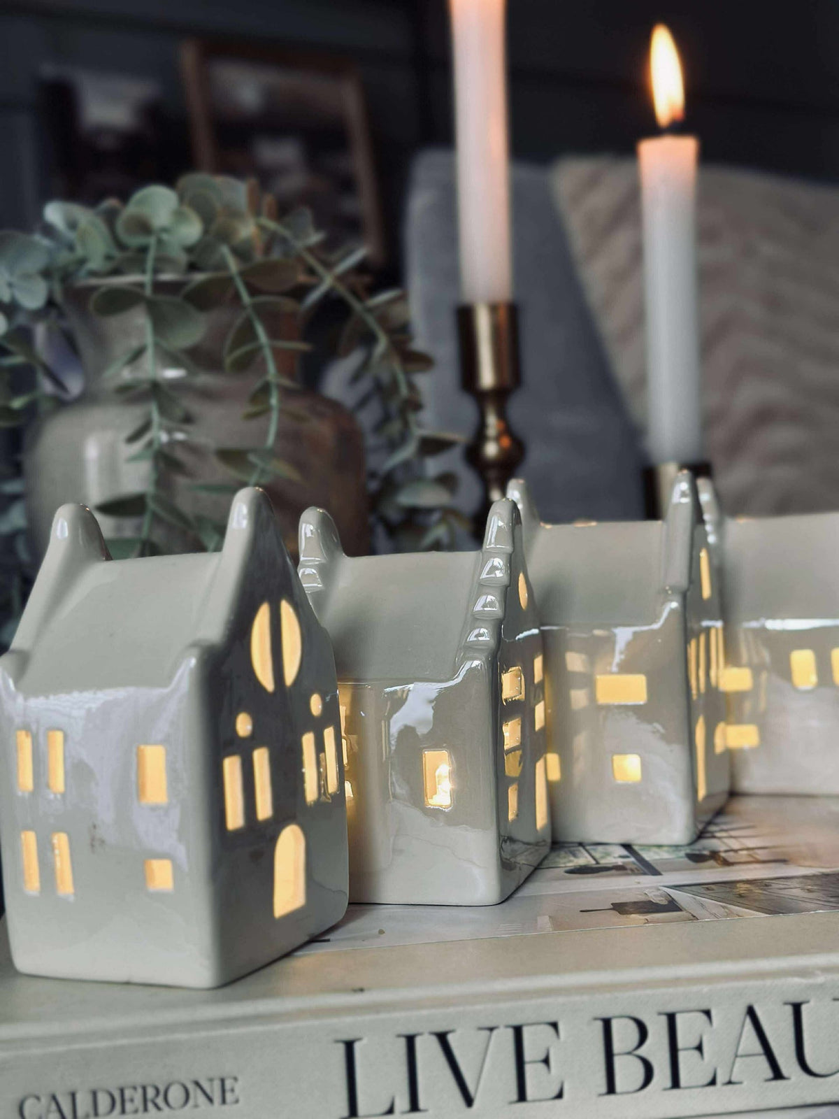 Lyshus med LED  - WHITE MIX