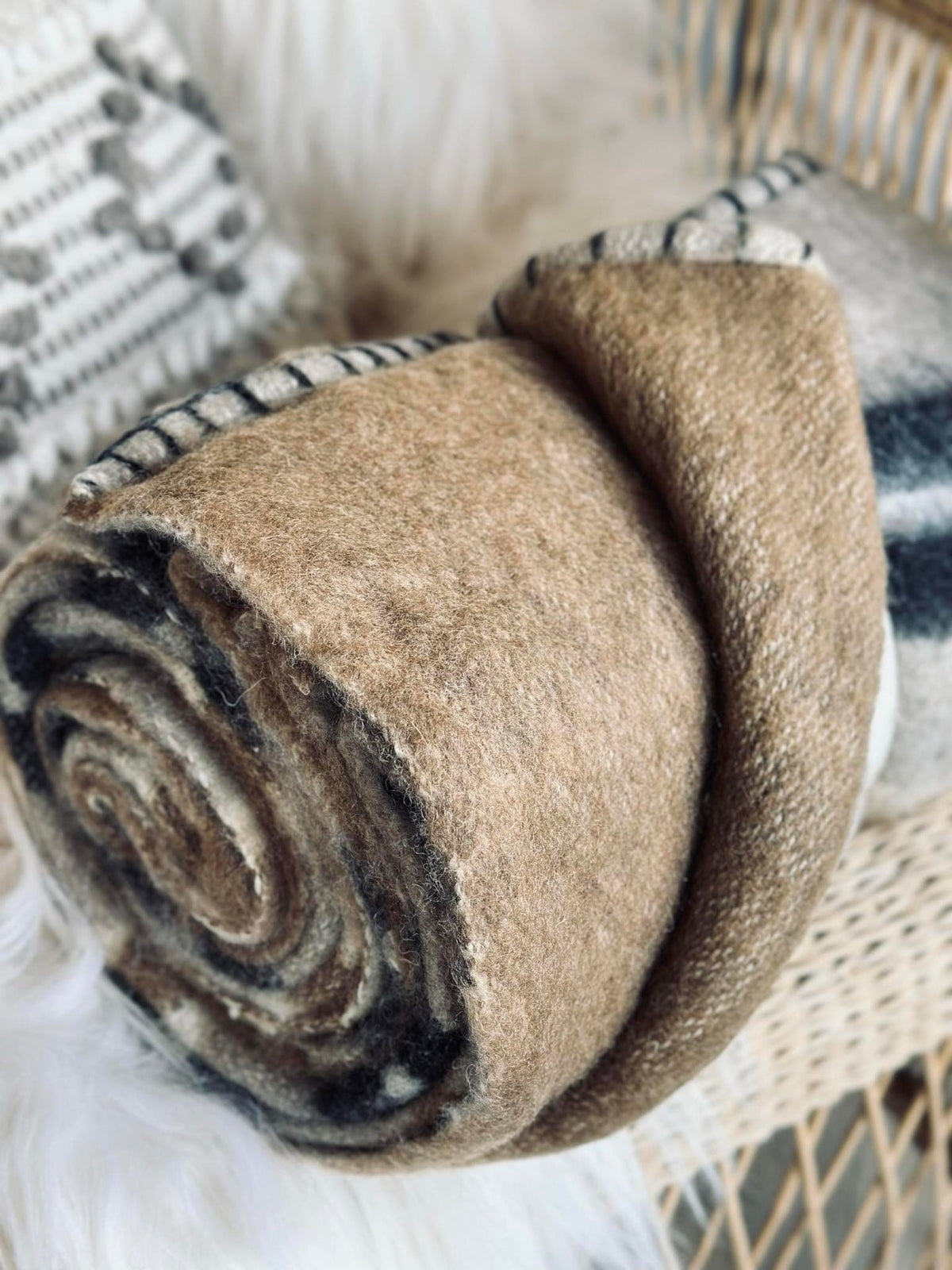 Pledd 100 % ull - Taupe stripe