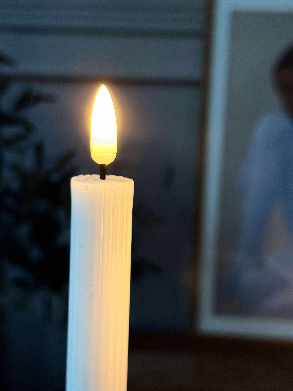LED Kubelys med riller - 22 cm