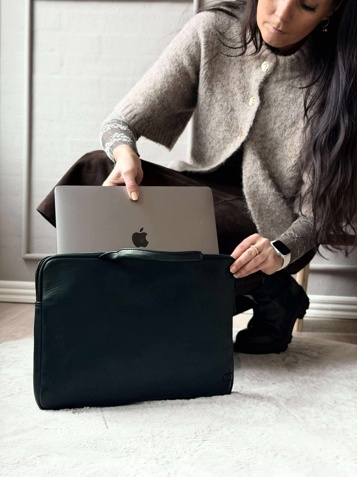 Laptopcover med håndtak og frontlomme