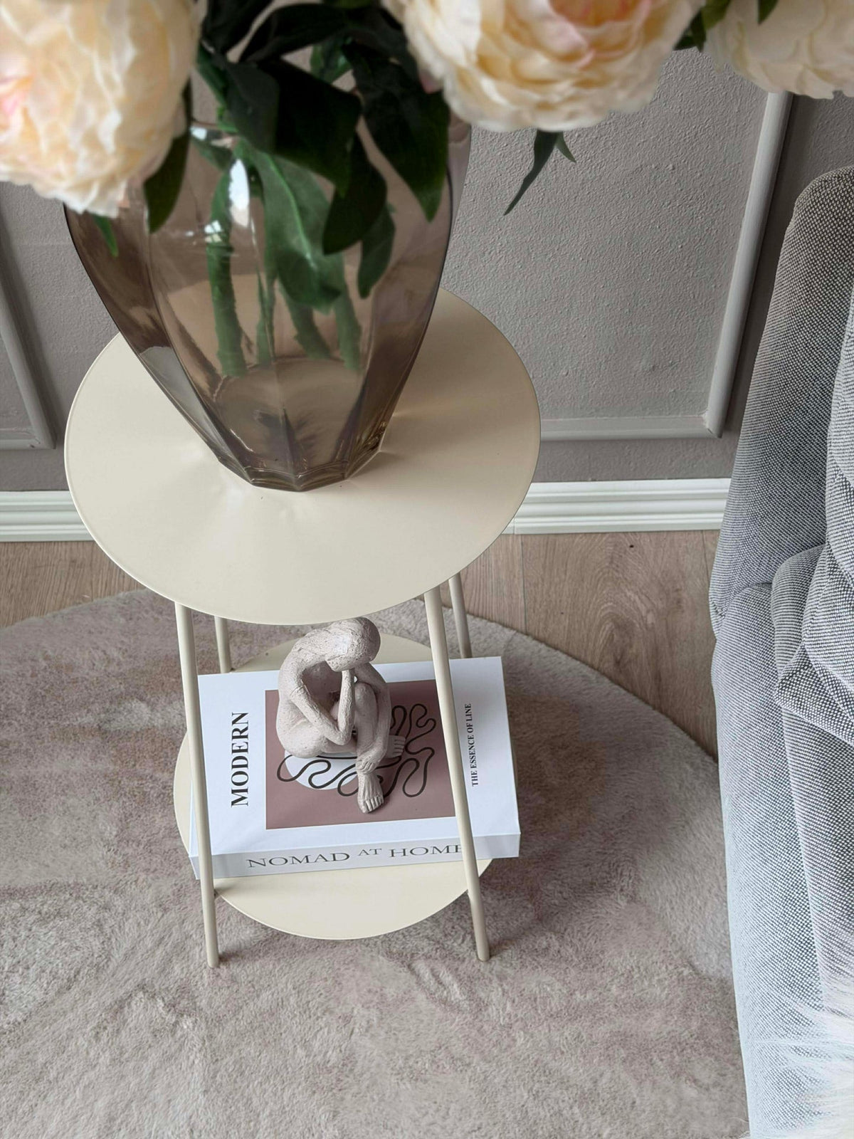 Sidebord med hylle - Hvit