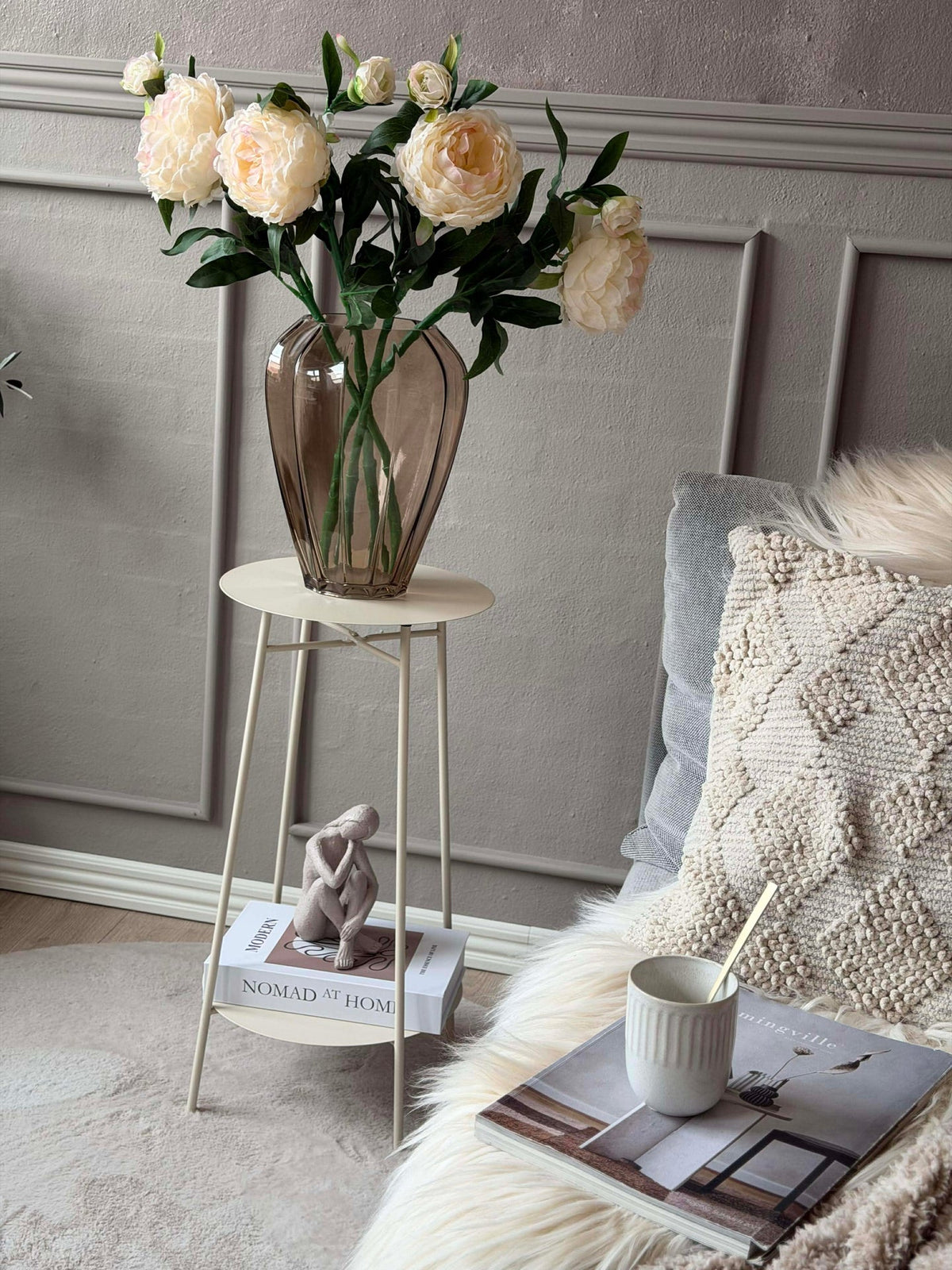 Sidebord med hylle - Hvit