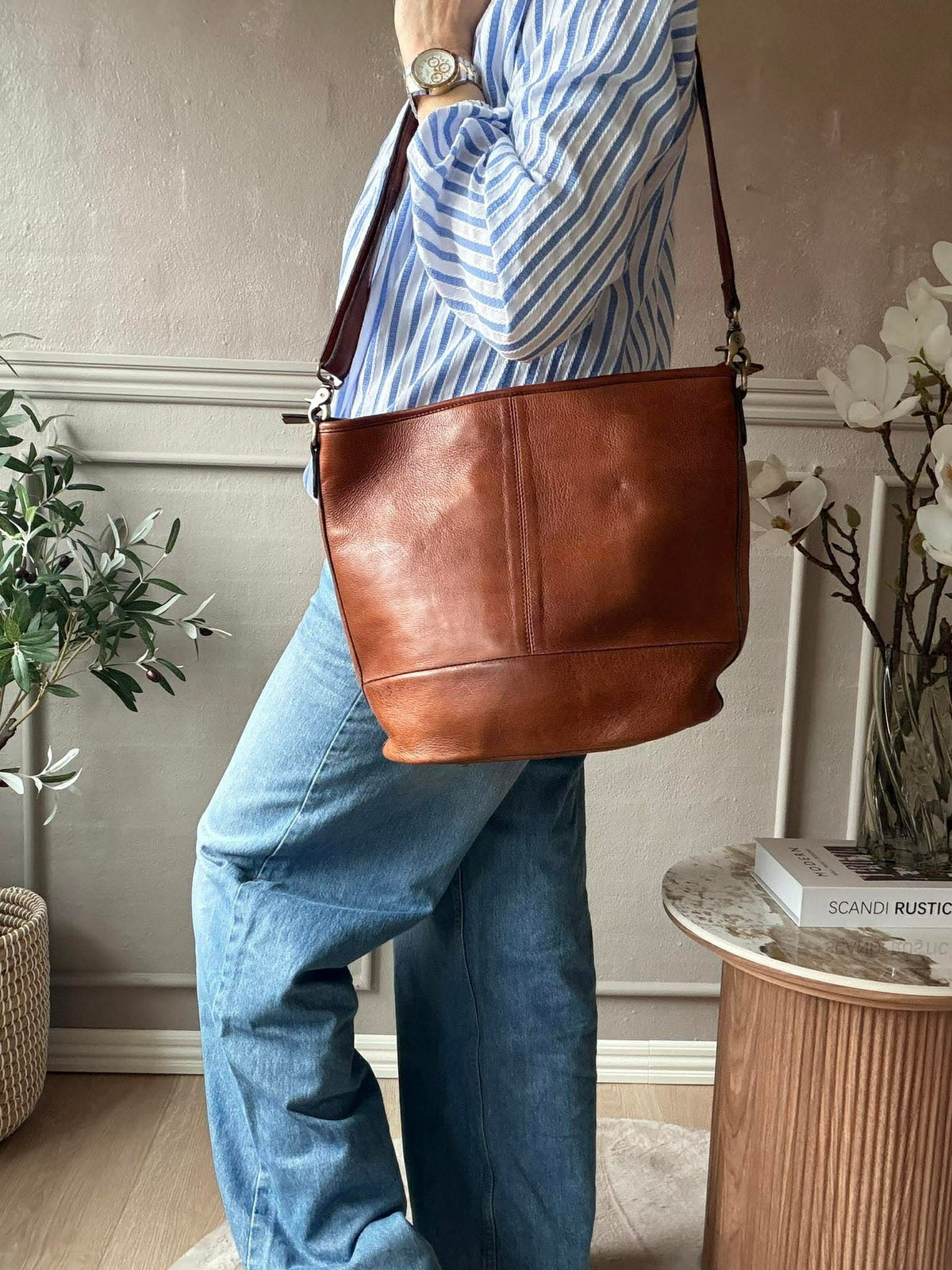 Skulderveske Nomi walnut