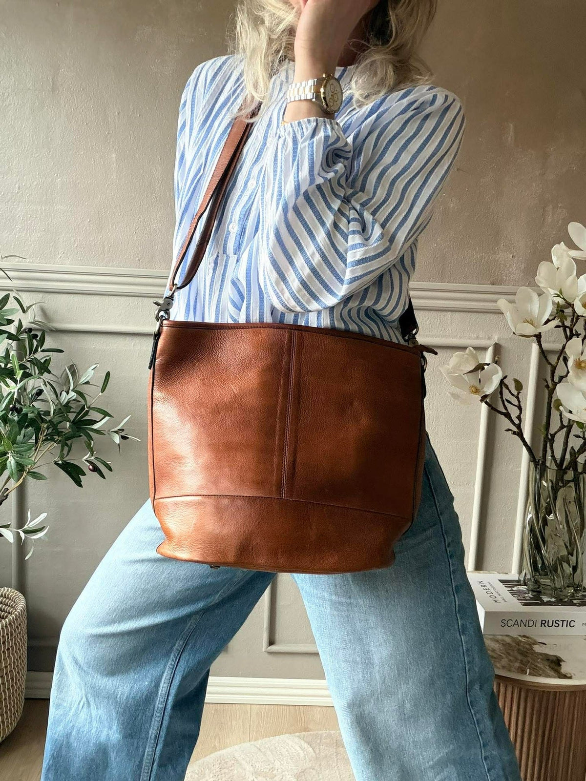 Skulderveske Nomi walnut