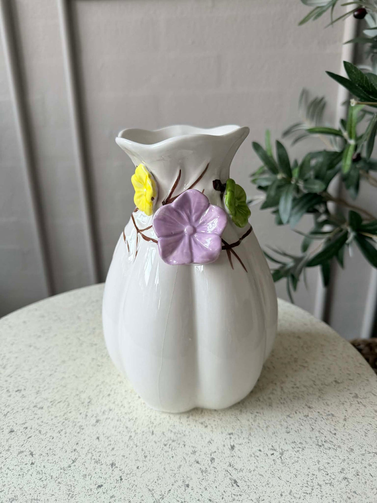 Vase med dekor - Hvit eller Grønn