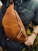 Bumbag i cognac bøffelskinn