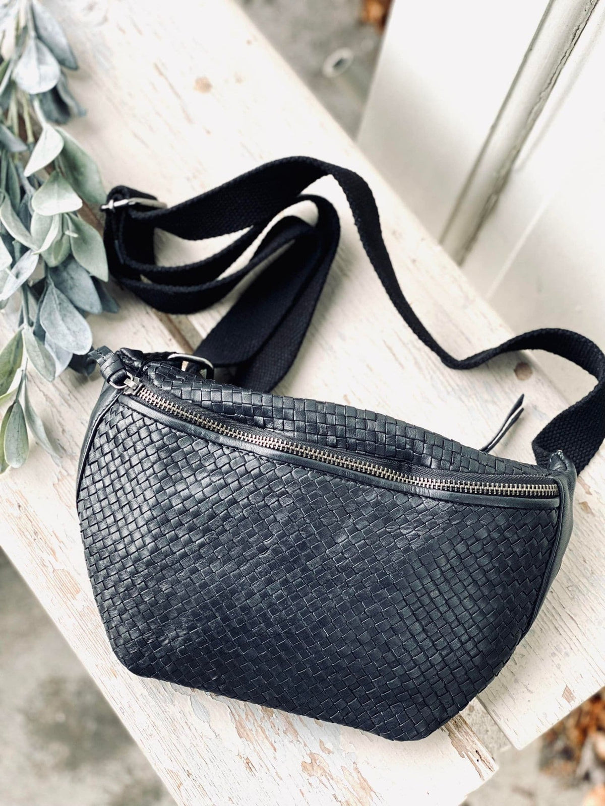 Bumbag KATIE flet - Black - VIAMAJA.DK
