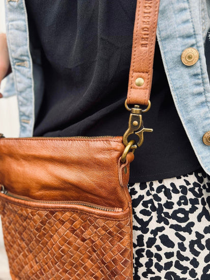 Crossbody - CHIC cognac - VIAMAJA.DK