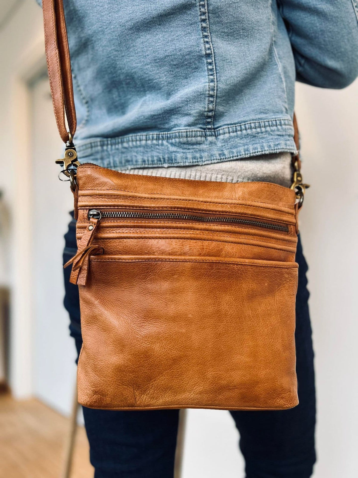 Crossover taske FELLO Cognac - VIAMAJA.DK