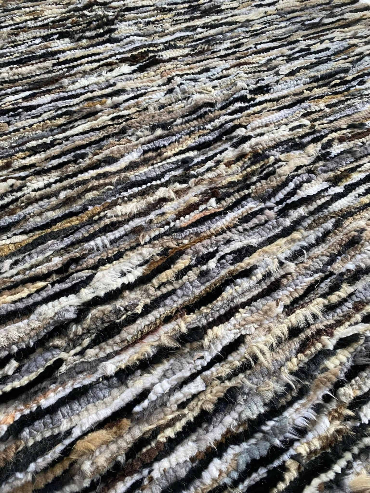 Gulvtæppe i lammeskind - 155x190cm - VIAMAJA.DK