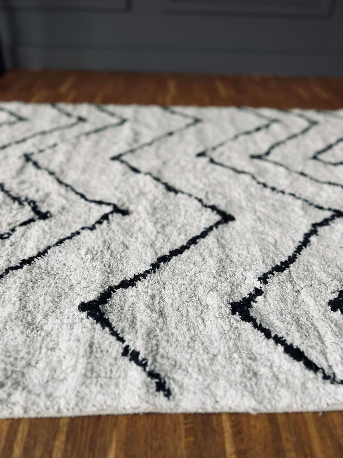 Gulvtæppe ZIGZAG 70x140 - VIAMAJA.DK