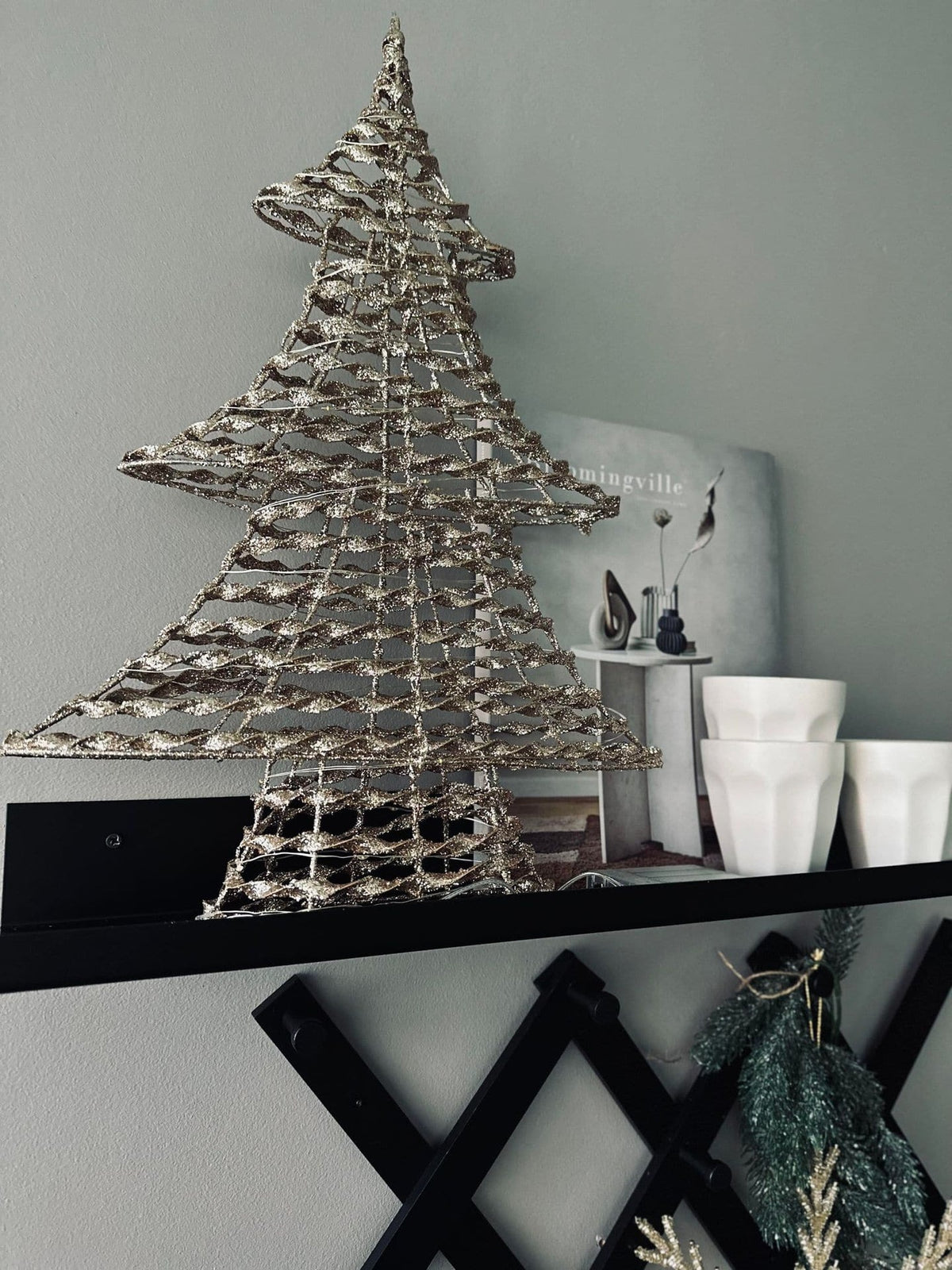 Juletræ XL med LED lys - VIAMAJA.DK