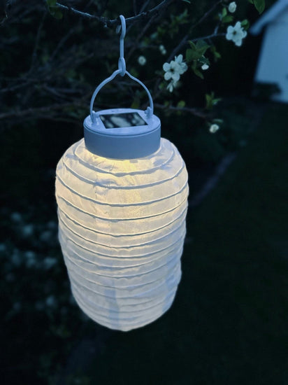 Lampe med solceller – White - VIAMAJA.DK