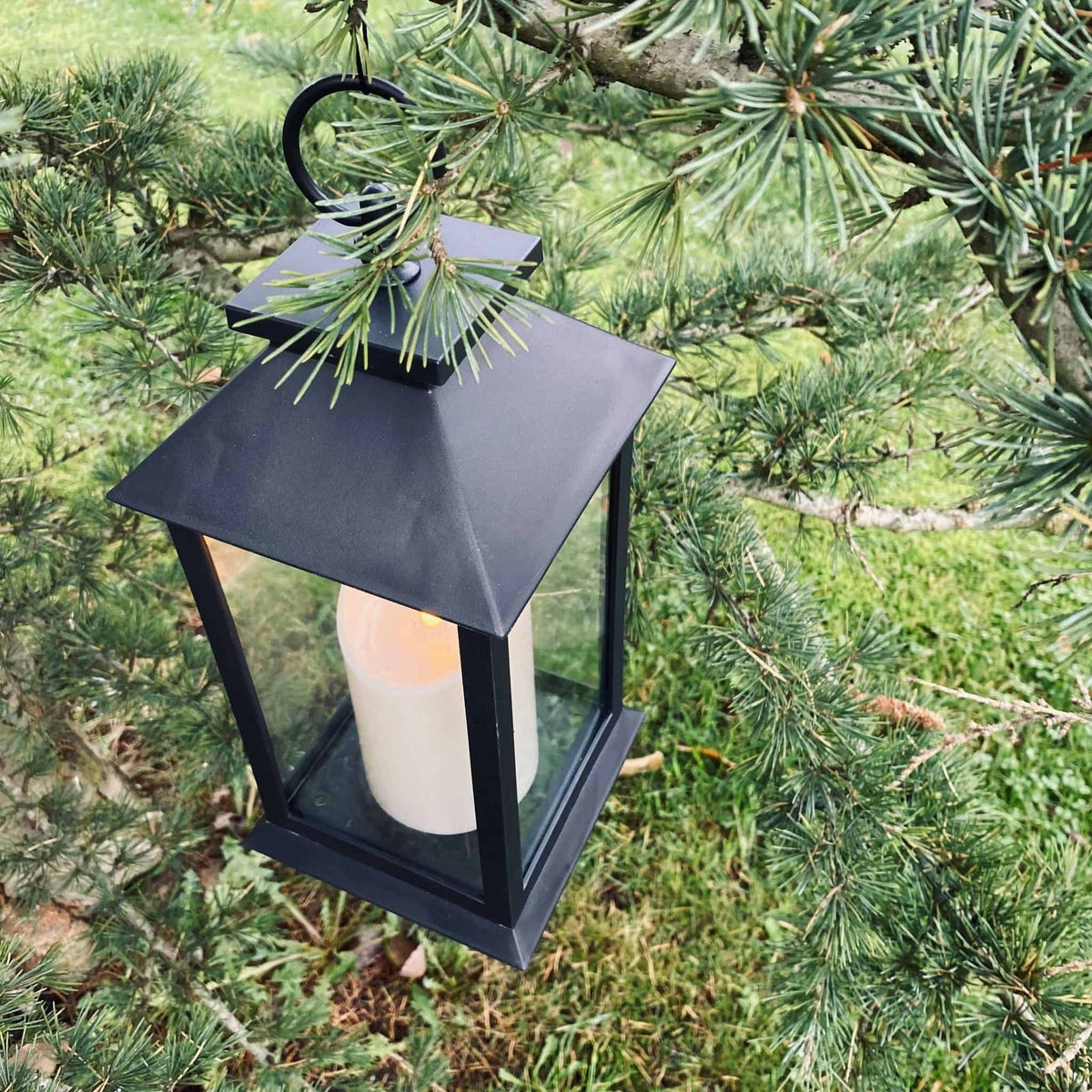LED Lanterne med Bloklys og timer - Godkendt til inde og ude - VIAMAJA.DK