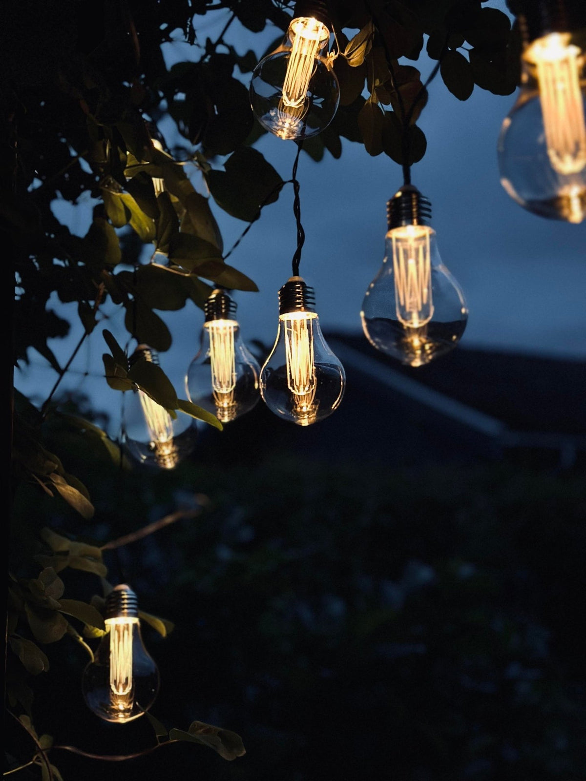 LED Lyskæde med solceller - Udendørs med 10 pære - VIAMAJA.DK