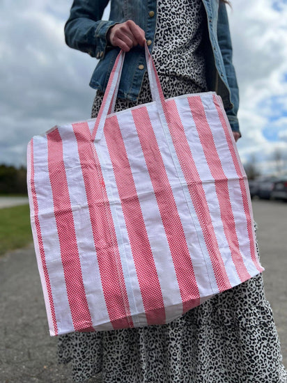 XL strandtaske med Strib - Rød - VIAMAJA.DK